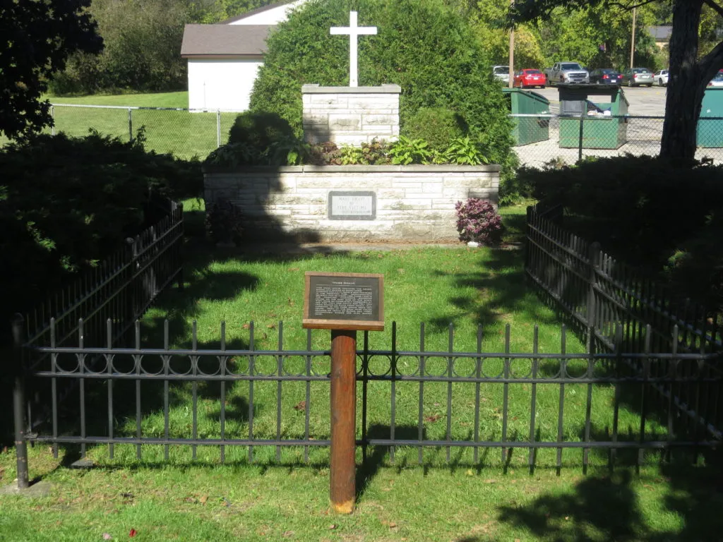 mass grave marker at Peshtigo Fire Cemetery