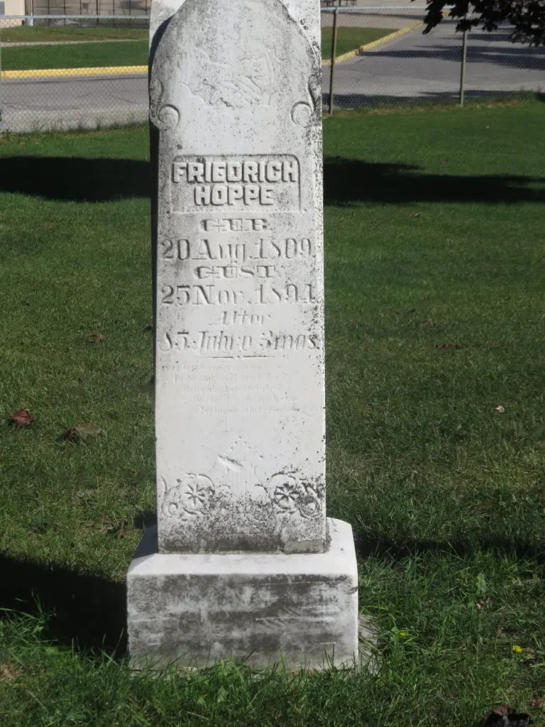 grave marker for Frederich Hoppe